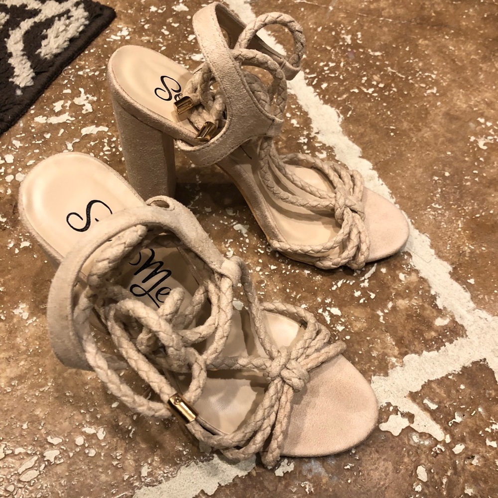 So Me Heels - Reposh - Creme Suede Heels - Size 7